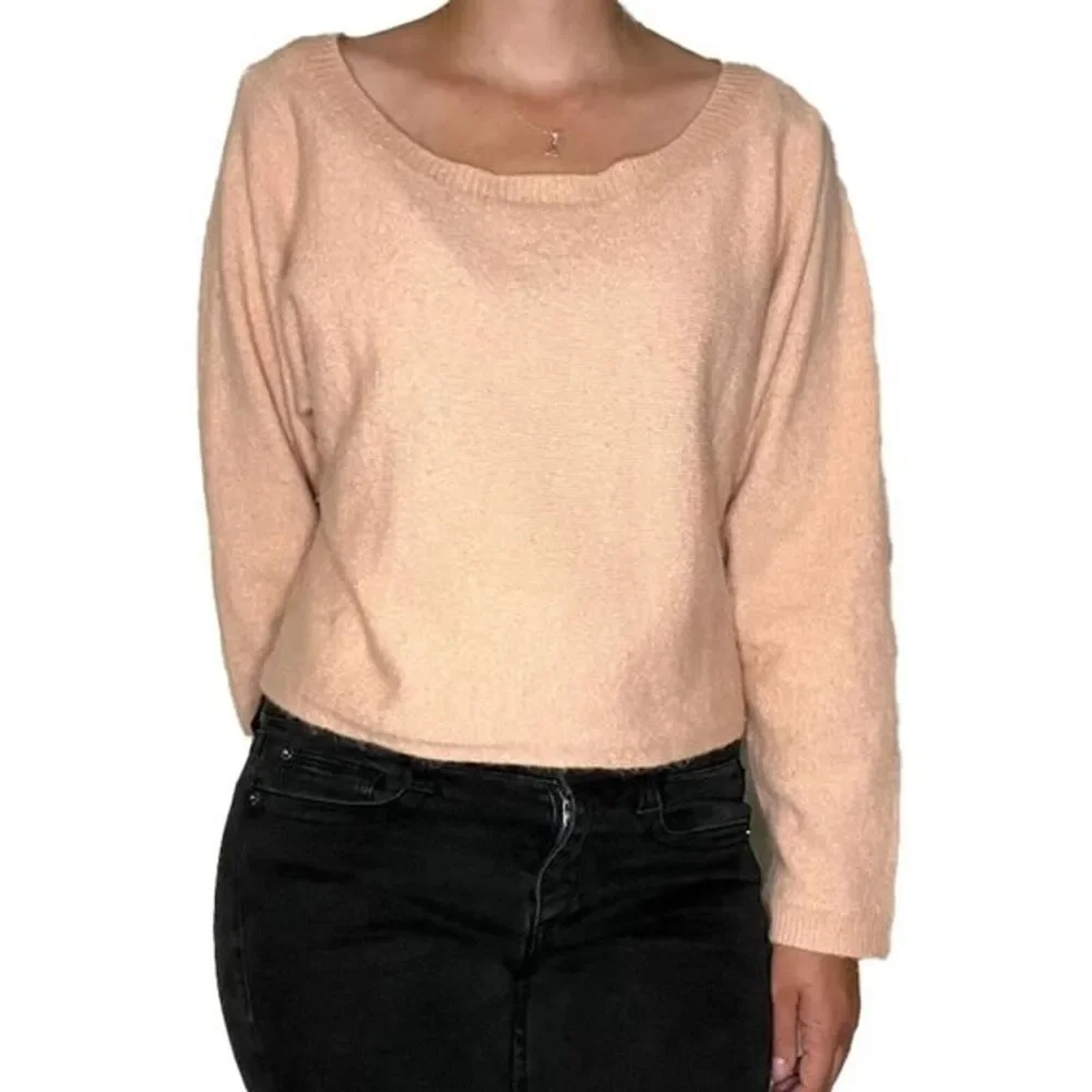 Lulu's Peach Wide‎ Neck Sweater Size Medium